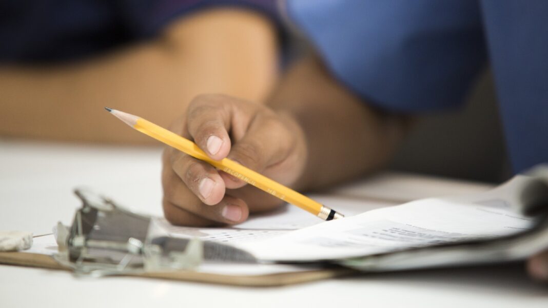 detenido-hombre-examen-teorico-de-conducir-en-nombre-de-otra-persona Detenido un hombre por presentarse al examen teórico de conducir en nombre de otro