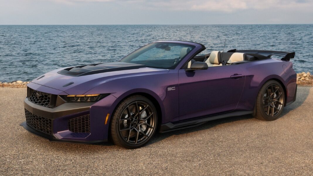 Ford Mustang Dark Horse SC Convertible