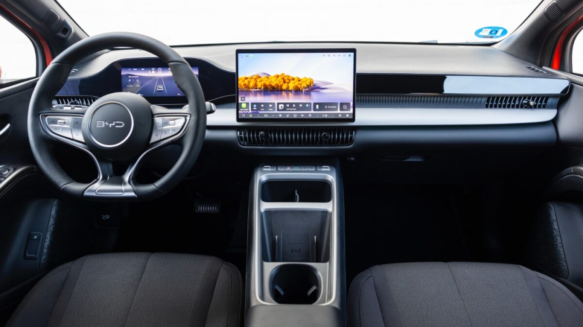 Interior del BYD Dolphin G DM-i 2026