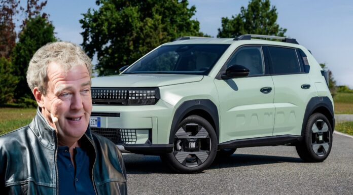 Jeremy Clarkson, periodista y presentador, tras probar el Fiat Grande Panda: "Rara vez me sorprende el precio de un coche, pero este me dejó boquiabierto" Jeremy Clarkson Fiat Grande Panda