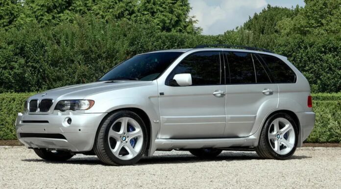 BMW y Kith montan el motor V10 del M5 y cambio manual en un X5 de primera generación Kith BMW X5 V10