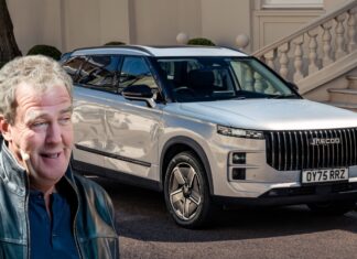 Jeremy Clarkson, presentador y periodista, tras probar el Jaecoo 7: "seguridad, economía y fiabilidad, en ese sentido, el está perfectamente bien" Jeremy Clarkson Jaecoo 7