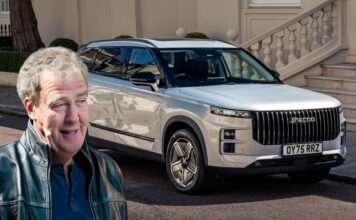 Jeremy Clarkson, presentador y periodista, tras probar el Jaecoo 7: "seguridad, economía y fiabilidad, en ese sentido, está perfectamente bien" Jeremy Clarkson Jaecoo 7