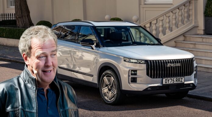 Jeremy Clarkson, presentador y periodista, tras probar el Jaecoo 7: "seguridad, economía y fiabilidad, en ese sentido, el está perfectamente bien" Jeremy Clarkson Jaecoo 7