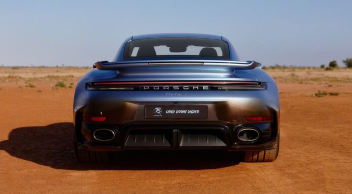 Porsche ha creado un 911 único cuyo alerón esconde el mensaje: "Hasta luego, colega" Porsche 911 Turbo S único Australia