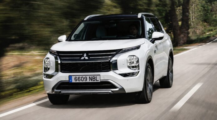 He probado el Mitsubishi Outlander PHEV: "Se trata de un SUV PHEV muy recomendable con más de 300 CV, que promete un consumo muy ajustado y ofrece un enorme espacio interior" prueba del Mitsubishi Outlander PHEV