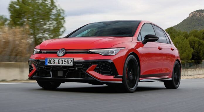 He probado el Volkswagen Golf GTI 50 Aniversario con Paquete GTI Performance: "No tengo dudas de que es el GTI más deportivo de su dilatada historia" prueba el Volkswagen Golf GTI 50 Aniversario con Paquete GTI Performance