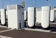 Roban el cobre del nuevo supercargador que Tesla va a abrir en Albacete Robo cables de cobre Tesla supercargador Albacete