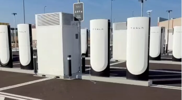 Roban el cobre del nuevo supercargador que Tesla va a abrir en Albacete Robo cables de cobre Tesla supercargador Albacete