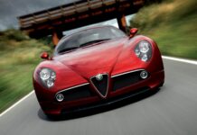 The Stig de Top Gear, sobre el Alfa Romeo 8C Competizione: “Es el coche más sobrevalorado” The Stig sobe el Alfa Romeo 8C Competizione