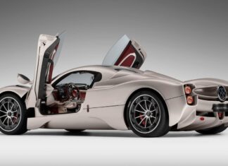 Con el precio de los 2.000 tornillos de titanio que equipa un Pagani podrías comprarte un Porsche Panamera Los tornillos de Pagani cuestan 70 euros cada uno