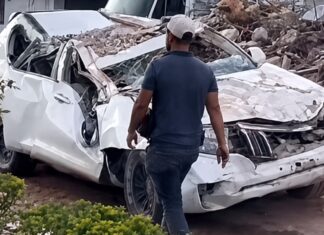 Un Toyota Land Cruiser acaba destrozado en el terremoto de Colombia, pero es capaz de arrancar y moverse Toyota Land Cruiser terremoto Colombia