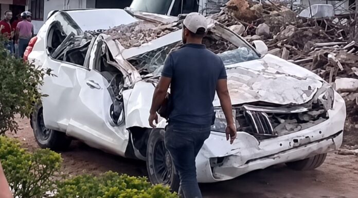 Un Toyota Land Cruiser acaba destrozado en el terremoto de Colombia, pero es capaz de arrancar y moverse Toyota Land Cruiser terremoto Colombia