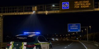 Tráfico denuncia a cuatro guardias civiles por superar el límite de velocidad durante una emergencia cuando intentaban evitar un atraco Tráfico denuncia guardias civiles por superar límite de velocidad