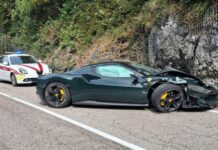 Participa en una concentración de Ferrari, pero acaba estrellando su 296 GTB de 300.000 euros contra una roca Estrella su Ferrari 296 GTB