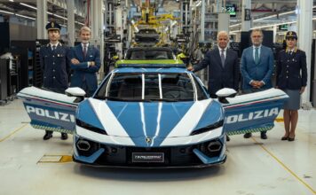La Policía italiana estrena su nuevo Lamborghini Temerario para situaciones muy especiales Lamborghini Temerario Policía italiana