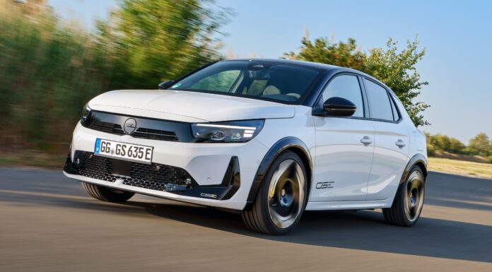 He probado el Opel Corsa GSE: "Opel ha electrificado sus siglas más deportivas, pero lo que ha creado es impresionante"