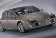 Renault Initiale (1995), el prototipo olvidado que combinaba el diseño de una berlina con la amplitud de un monovolumen y equipaba un motor V10 de Fórmula 1 Renault Initiale
