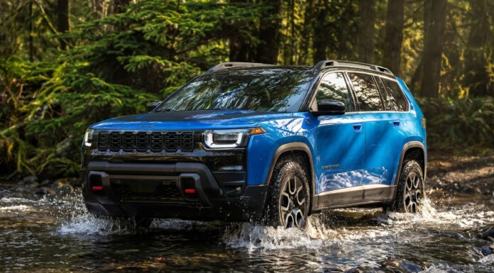 Jeep Cherokee Trailhawk 2027, con programa Trail Rated que aumenta las capacidades 4x4 y motor híbrido Jeep Cherokee Trailhawk 2027
