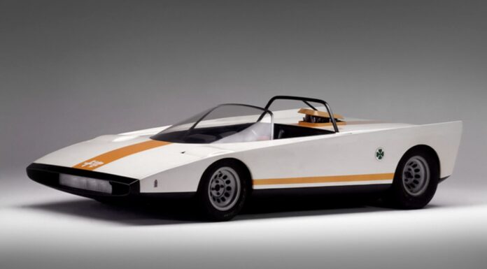 Alfa Romeo 33 Spider ‘Cuneo’, el prototipo en forma de cuña con motor V8 basado en el P33 Roadster Alfa Romeo 33 Spider ‘Cuneo’