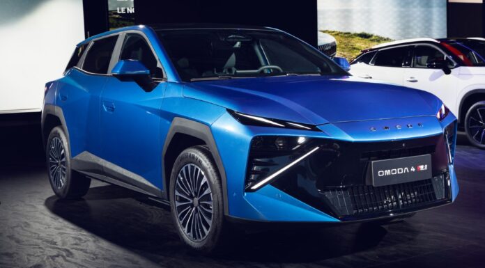 Omoda 4, el modelo de acceso de la marca china es un SUV híbrido y eléctrico con más de 450 kilómetros de autonomía Omoda 4