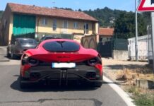 Seis meses después de recibirlo, viaja por Europa con su Alfa Romeo 33 Stradale valorado en más de 3 millones de euros Recorre Europa con un Alfa Romeo 33 Stradale