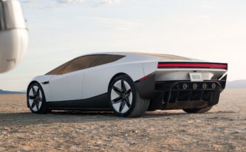 Tesla Roadster, el esperado deportivo de Elon Musk es un coche eléctrico que vuela, literalmente Tesla Roadster 2027