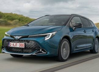 Toyota actualiza el Corolla y le regala una edición especial por su 60 aniversario Toyota Corolla 60 Aniversario