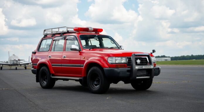 A la venta un Toyota Land Cruiser que utilizaron los bomberos japoneses Venta Toyota Land Cruiser bomberos japoneses